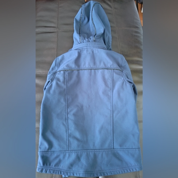 UR Jacket - Picture 5 of 6